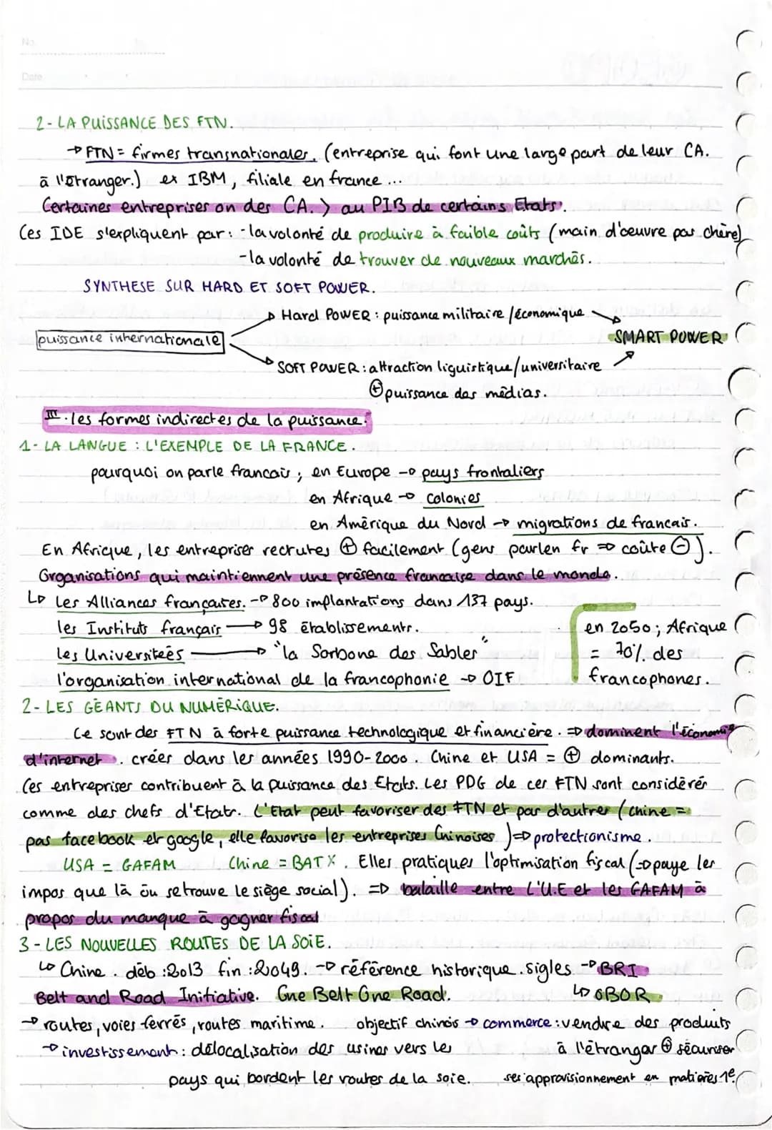C
GEOPO
fiche de revision chapitre 1.
les caractéristiques de la puissance.
Introduction
Chaque Etat a des capacités de puissance. Elles son