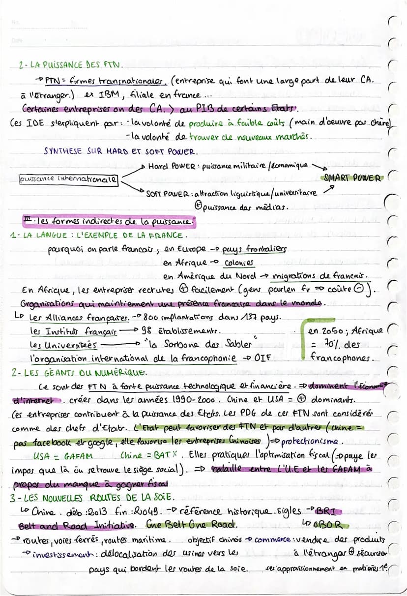 C
GEOPO
fiche de revision chapitre 1.
les caractéristiques de la puissance.
Introduction
Chaque Etat a des capacités de puissance. Elles son