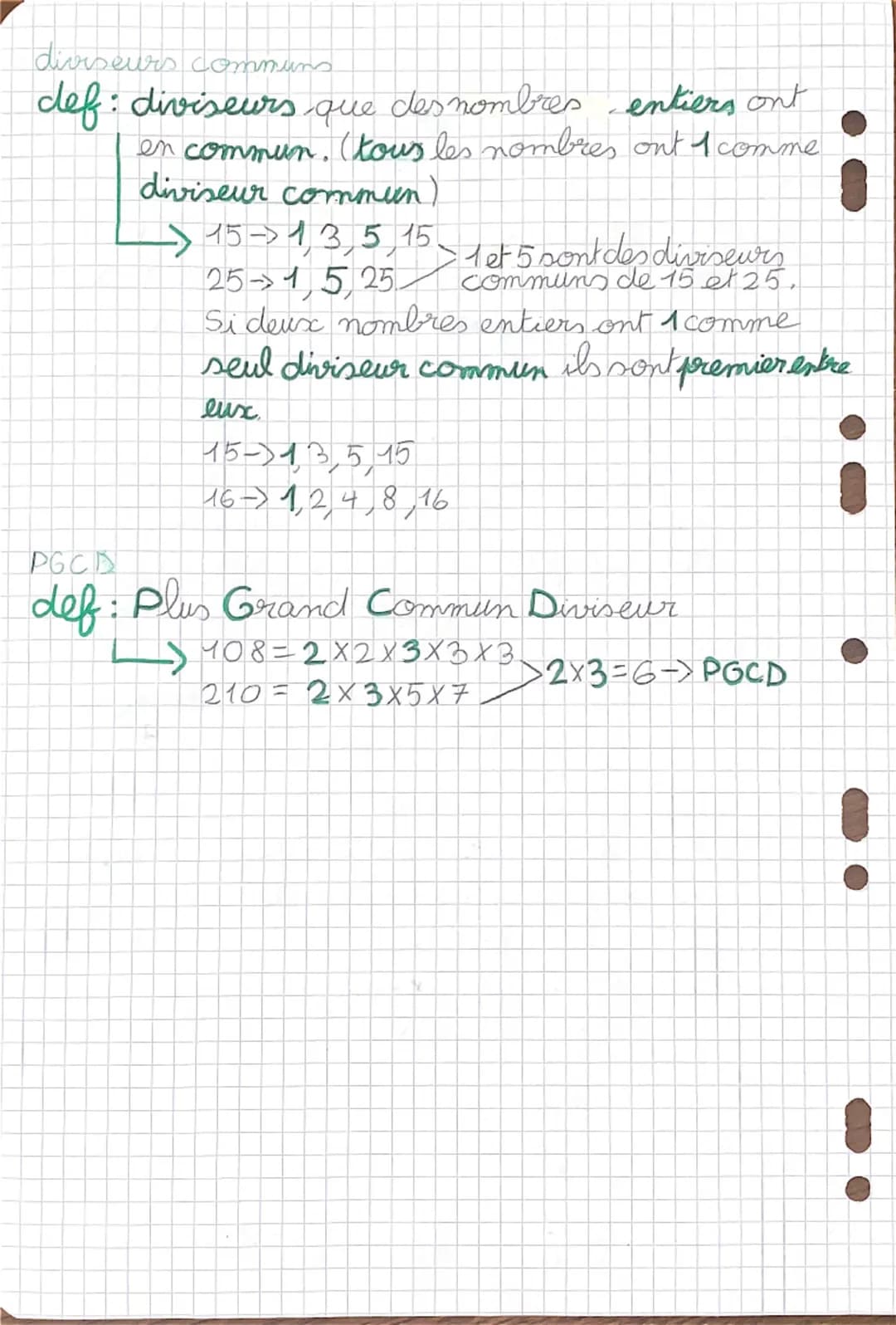•
Krithmetique
Diviseurs et multiples
def : a multiple de betc car bx c = a
b et c diviseurs de a car a = bxc
Nombres
def:
15 multiple de 3 