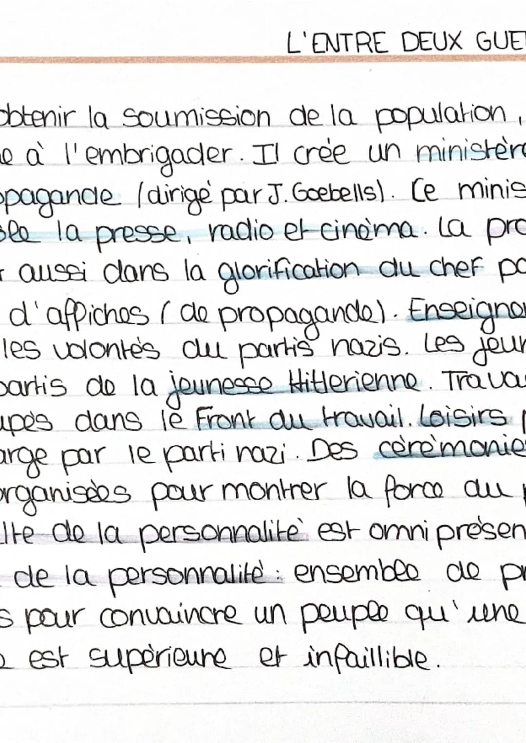 histoche
L'ENTRE DEUX GUERRES
problematique Quelles experiences vivent les Etats
et les sociétés européennes face aux crises de
T'entre deux