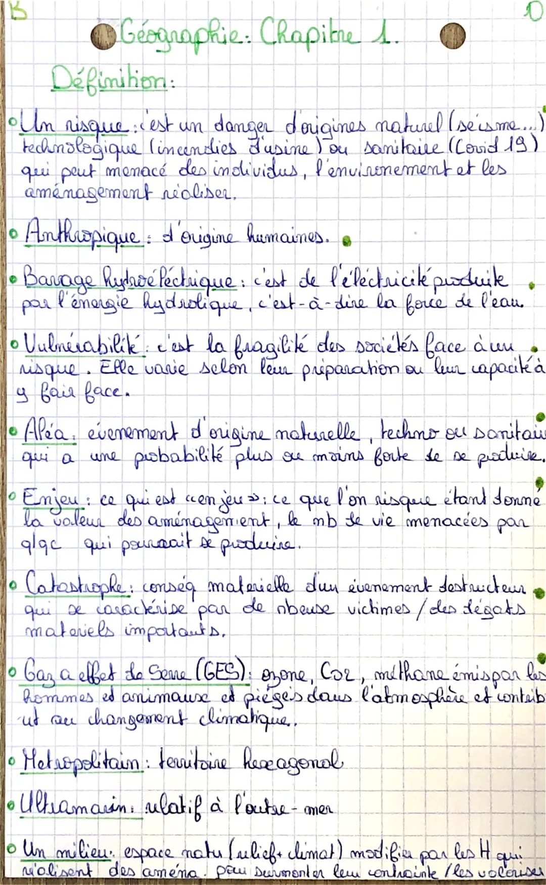TB
● Géographie: Chapitre 1.
Définition:
Un
risque est
: un danger d'origines naturel (se isme....)
technologique (incendies J'usine ou sani