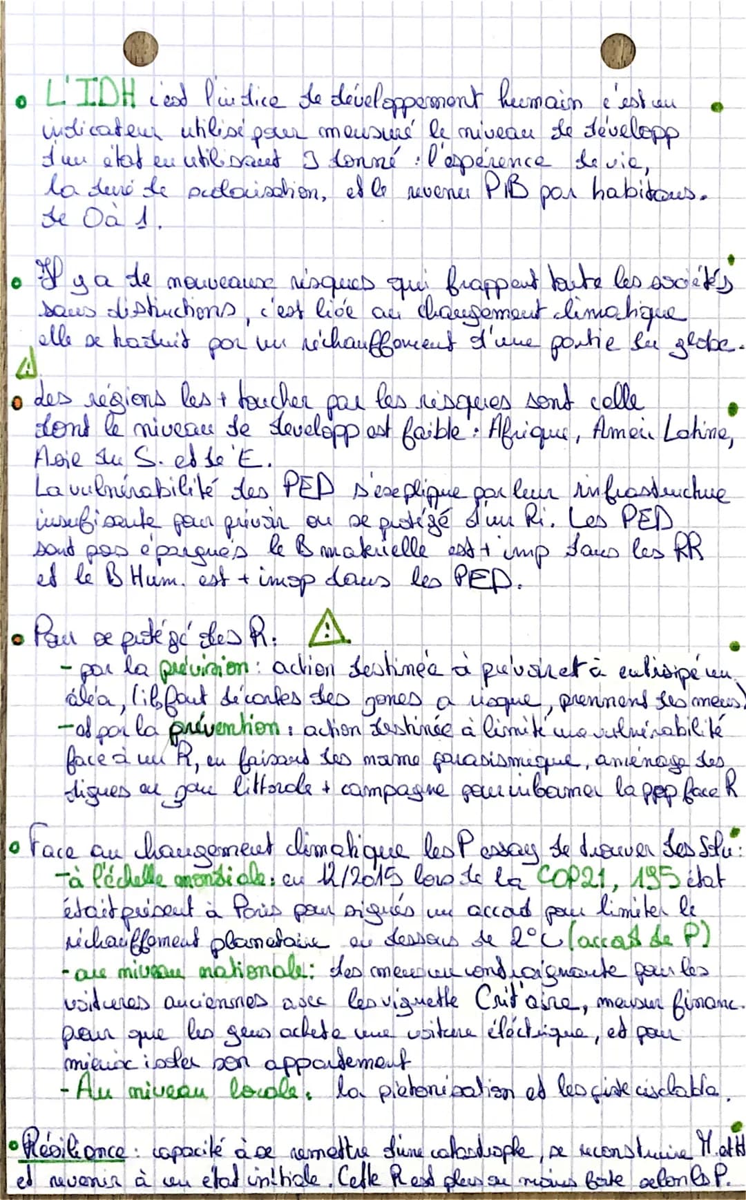 TB
● Géographie: Chapitre 1.
Définition:
Un
risque est
: un danger d'origines naturel (se isme....)
technologique (incendies J'usine ou sani