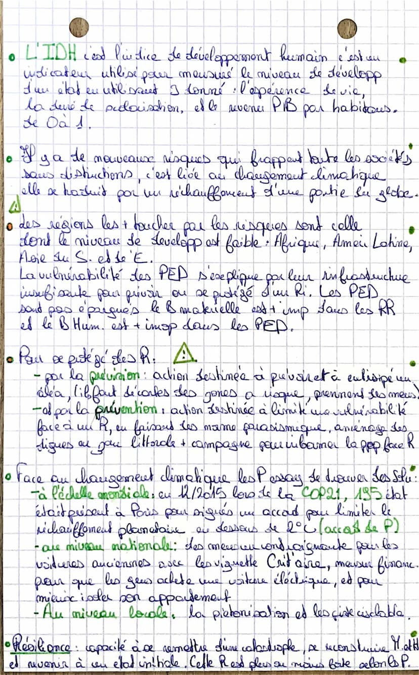 TB
● Géographie: Chapitre 1.
Définition:
Un
risque est
: un danger d'origines naturel (se isme....)
technologique (incendies J'usine ou sani