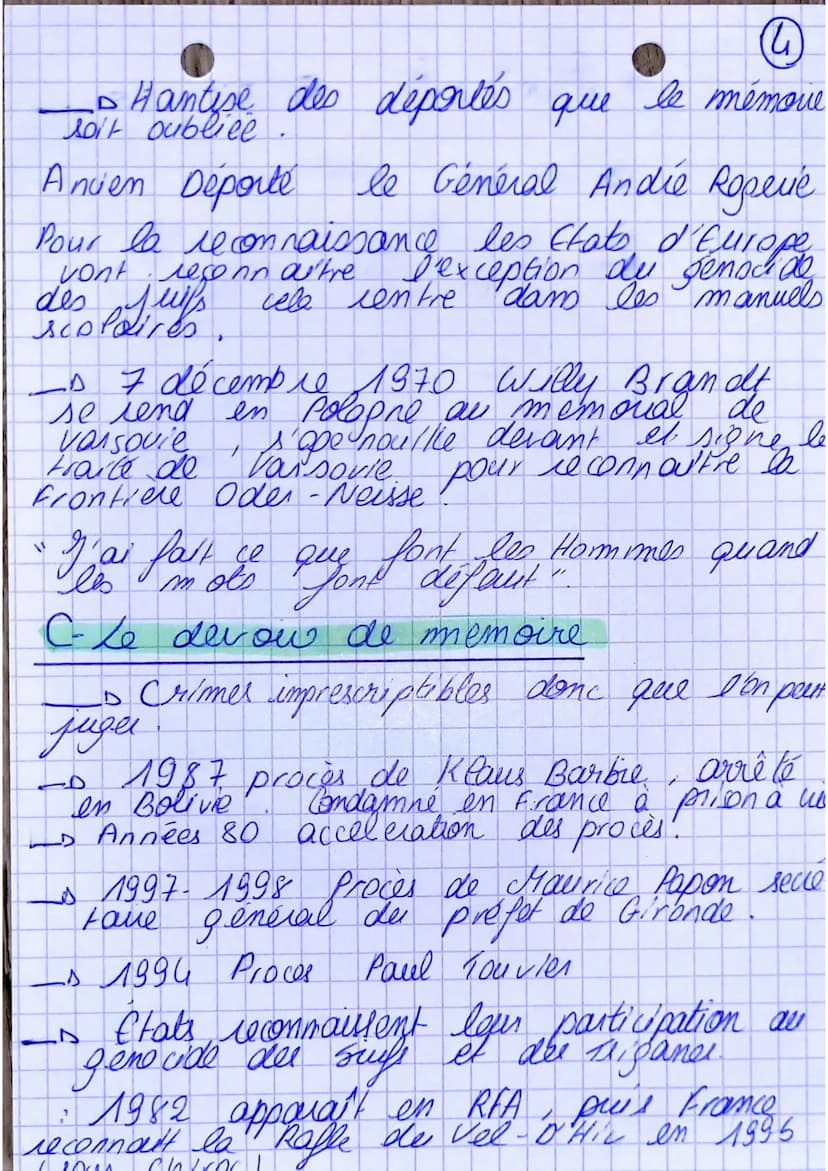 H ggs p
Chapitre 9: L'histoie et les memoires du
génocide des Jeufs et des Tsigana
Problematique : Comment les mémoires
du
des
I enocide des