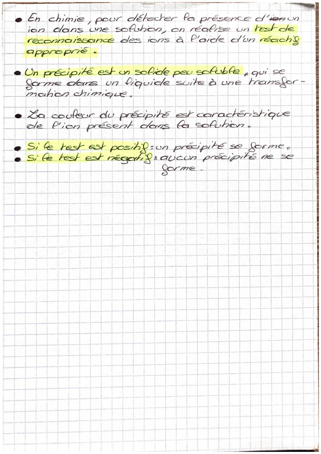 Physique Chimie

I- Les ions des particufes chargés

Un ion est un atome ou groupe d'abomes qui a
gagné ou perdu un ou plusieurs électrons.

