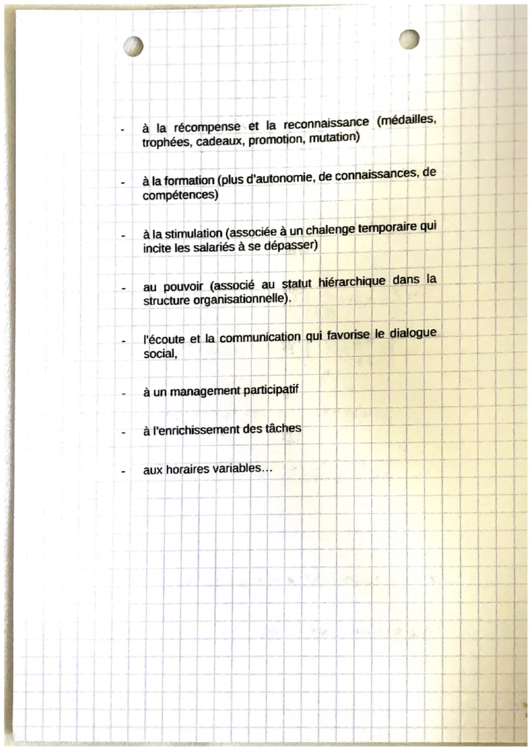 gestion
Chapitre 6
Une relation peut se définir comme le lien qui relie deux
individu.
On distingue deux types de relations
Une relation for