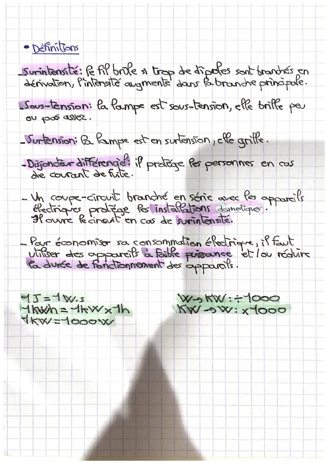 •Calcules
ก
OPHYSIQUE
U= tension
- R = résistance
U = R XIA
ZP.
P=UXI
C TA
I=
volt
Ampére
Schémas
Pampe
générateur
moteur
Sécurité et consom