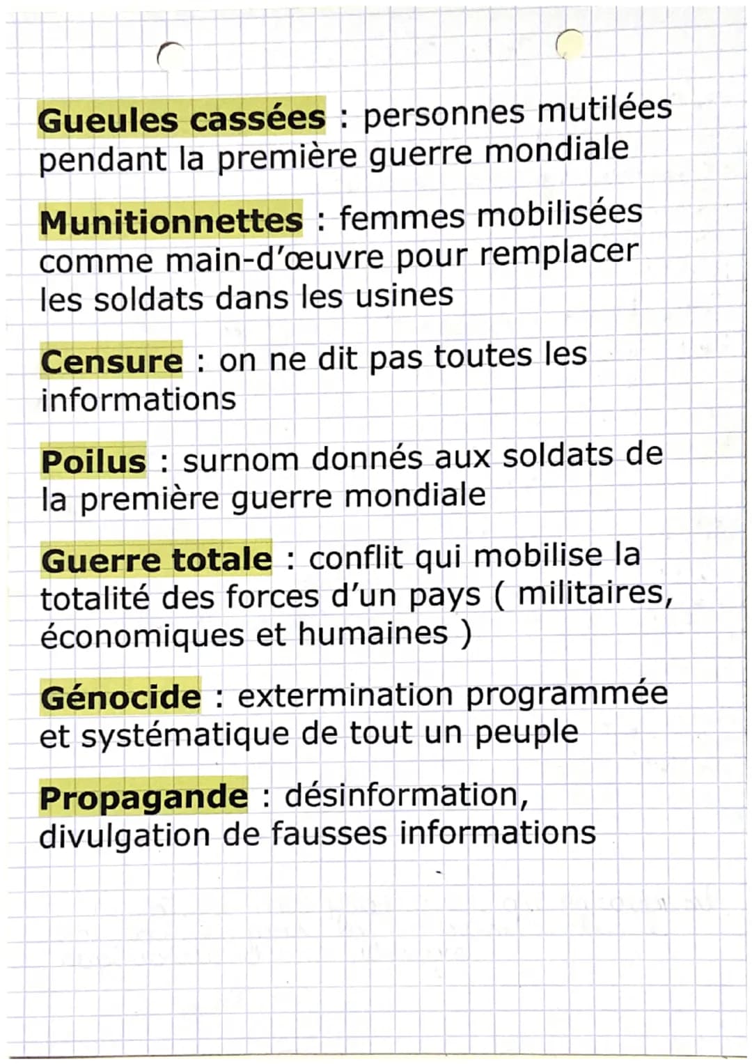 1ère GUERRE MONDIALE
Front: zone où ont lieu les combats
Guerre de mouvement : les armées
avancent sur de grandes distances mais
il n'y a pa