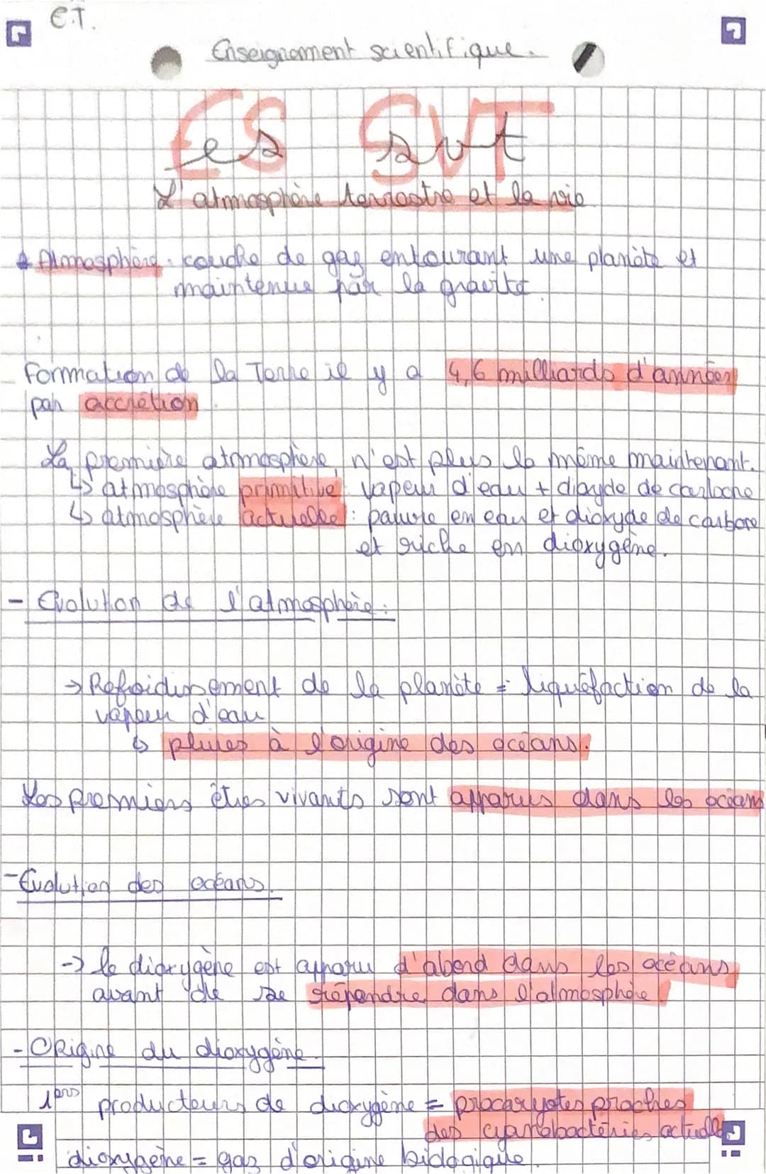 ET.
• Almosphone couche de gay entourant une planète et
maintenue par la gravite
Formation de la Torre il y a 4,6 milliards d'années
par acc