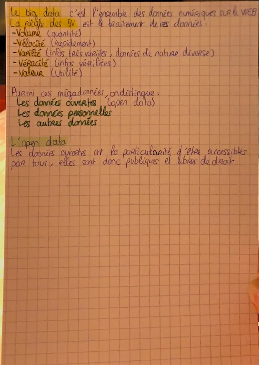 Gestion
CHAPITRE
S: Le Role des technologies dans la transformation de
l'information en Ressource.
Une donnée est un élément brut (e. 10000 