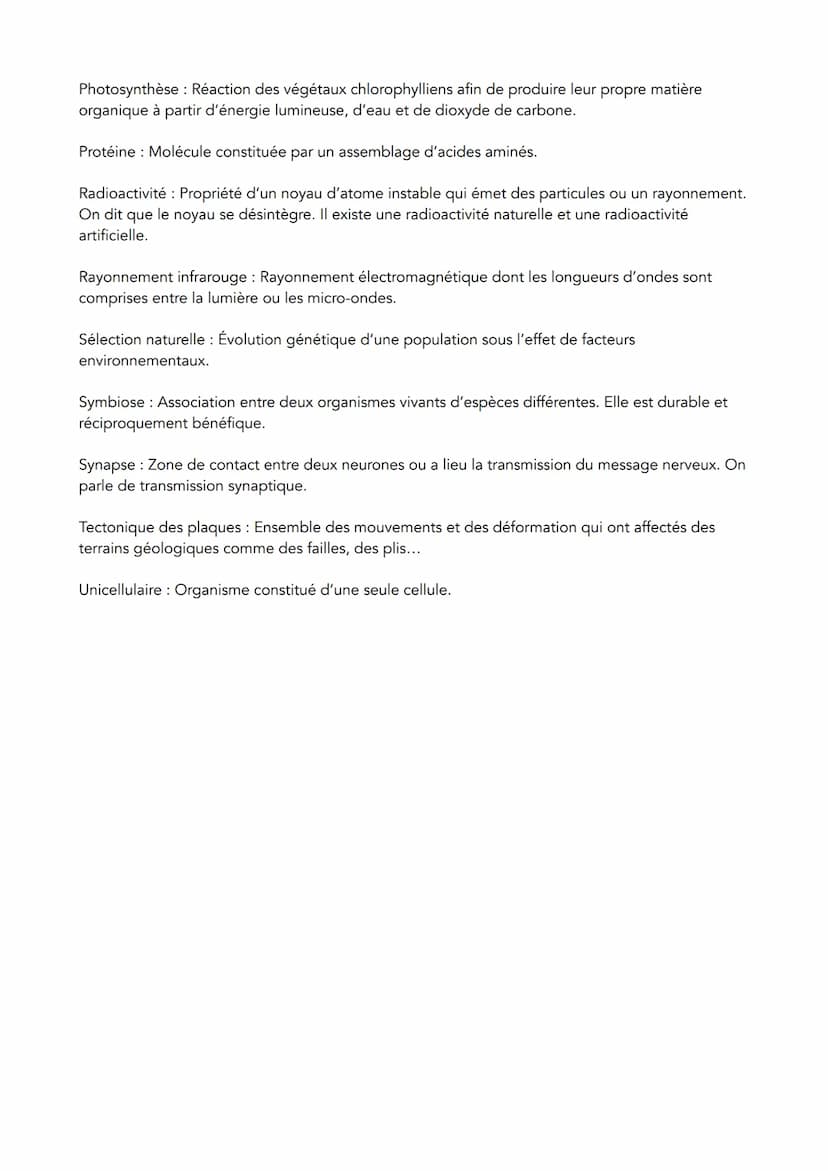 Définitions essentielles :
ADN : L'ADN ou Acide désoxyribonucléique, est le constituant l'essentiel des chromosomes,
support matériel de l'i