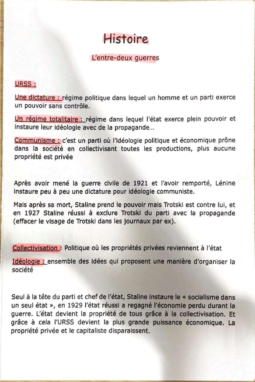 # Histoire
L'entre-deux guerres

URSS:
Une dictature: régime politique dans lequel un homme et un parti exerce
un pouvoir sans contrôle.
Un 