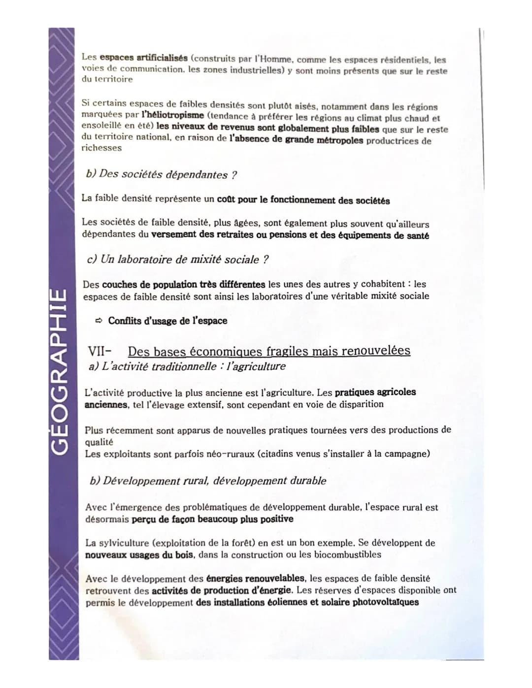 GEOGRAPHIE
1-
Espaces productifs et espaces de faibles densité
Les espaces productifs français au cœur des logiques
mondialisée
a) Une grand