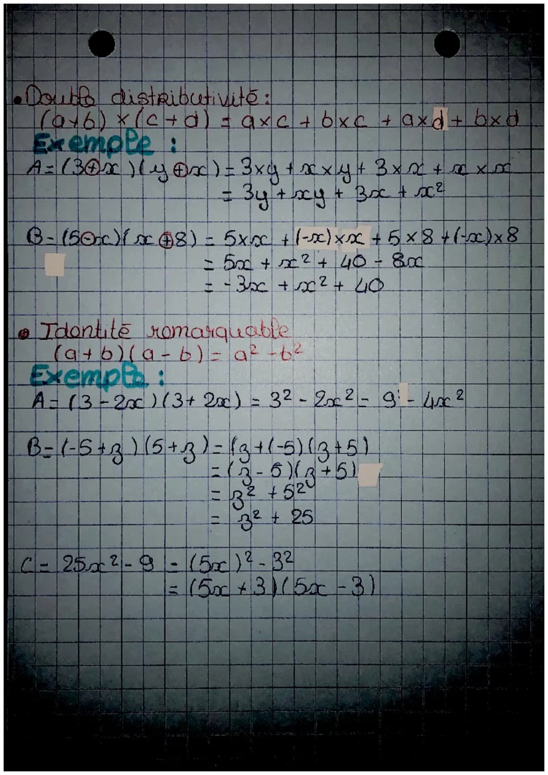 Maths
Chapitre 7: Calcul littérale
-Développer une expression littérale, c'est
transformer un produit en somme ou en
difference. Pour dévelo