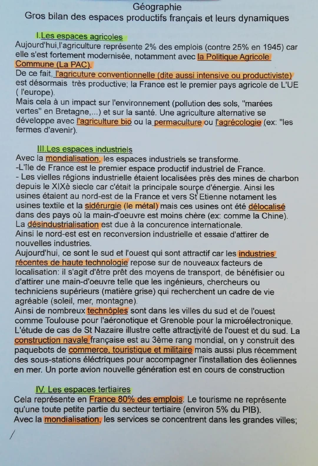 Géographie
Gros bilan des espaces productifs français et leurs dynamiques
I.Les espaces agricoles
Aujourd'hui, l'agriculture représente 2% d