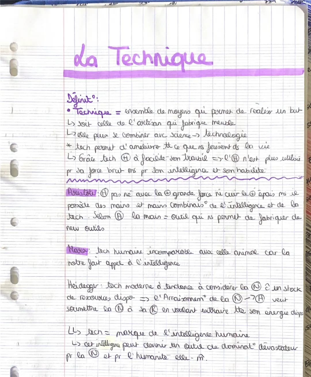 da Technique
Definit":
.
•Technique = ensemble de moyens qui permet de realiser un but
L> soit celle de l'artisan qui fabrique meuble
Lelle 