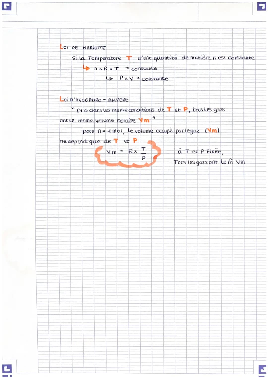 Di
chapitro 15 fails
DESCRIPTION D'UN GAZ
▸ Grandeurs macroscopique
A L'echeue MACRO, on décrit un
gaz à l'aide de 3 grandeurs
Temperature T