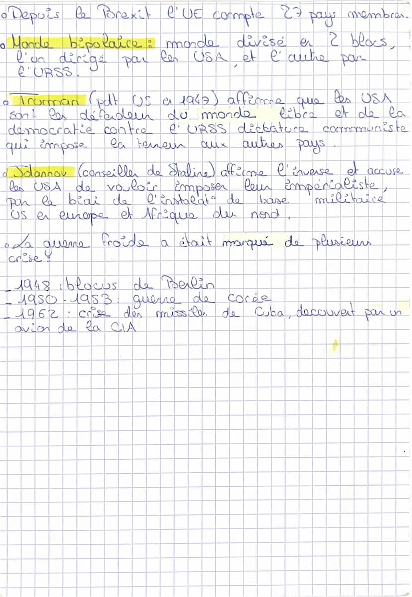 Chap 2
Un monde
monde
1
bipolaire
multipolaire
un
。 Guerre froide: période de factes tensions
sans
conflit direct armé entre
et e URSS
1942 