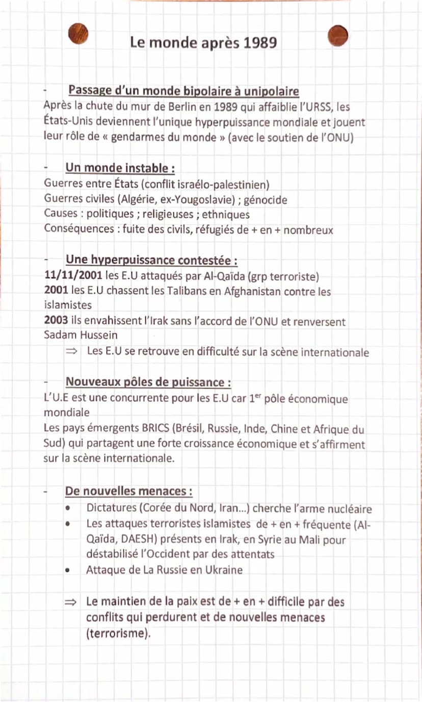 Histoire
1
La guerre froide
(1947-1991)
Après la 2ème G.M, l'Europe est fragile et les alliés décident de créer l'ONU pour installer une
pai
