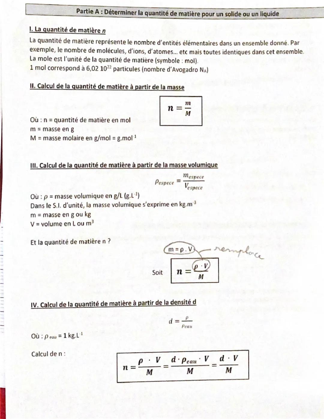 Partie A: Déterminer la quantité de matière pour un solide ou un liquide
1. La quantité de matière n
La quantité de matière représente le no