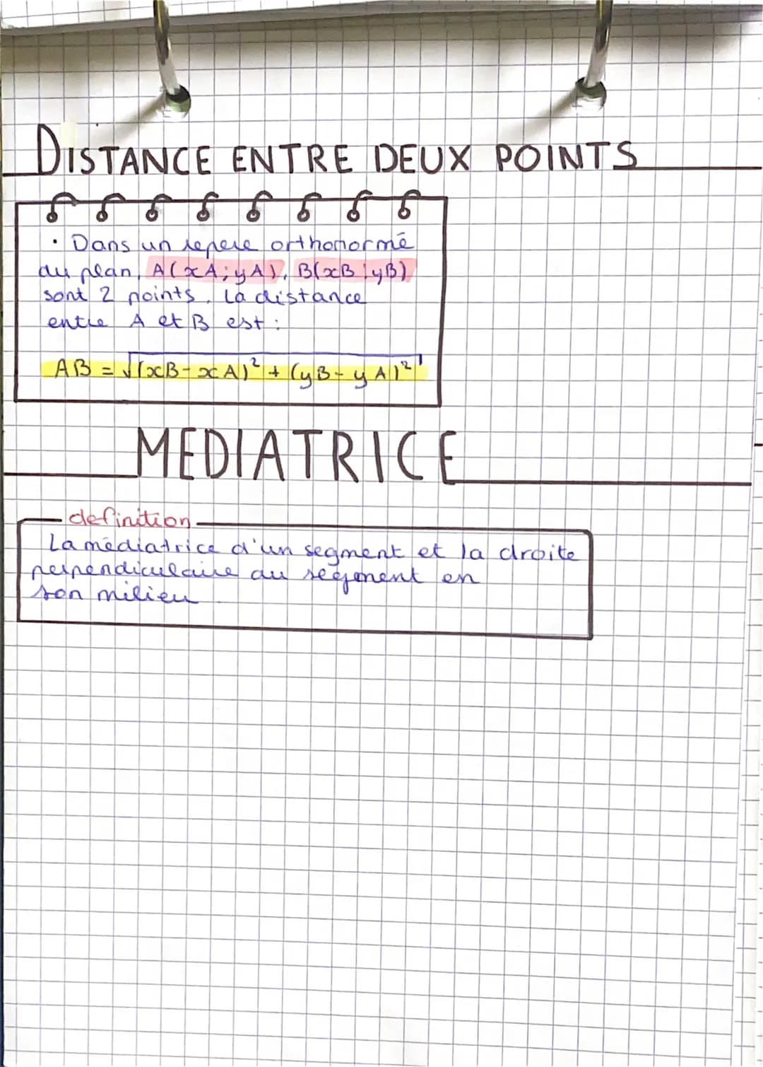 MILIEU D'UN SEGMENT
ठे ठ ठ ठ ठ ठ ठ ठे
ठि
Dans un repère du plan
A(XA; YA) et B(x₂; UB)
sont 2 points
• Si I est le milieu de [AB]
alors
●
XI