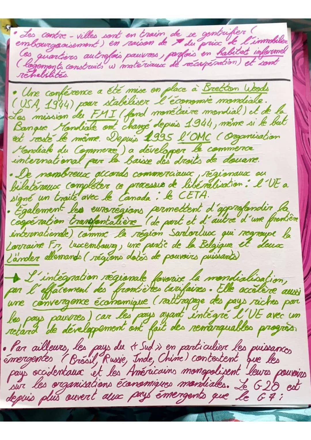 Histoire-Géo
Chapitre 21 Dynamiques
territoriales, coopérations et
tensions dans la mondialisation
Terminall
Définitions
Mondialisation: Con