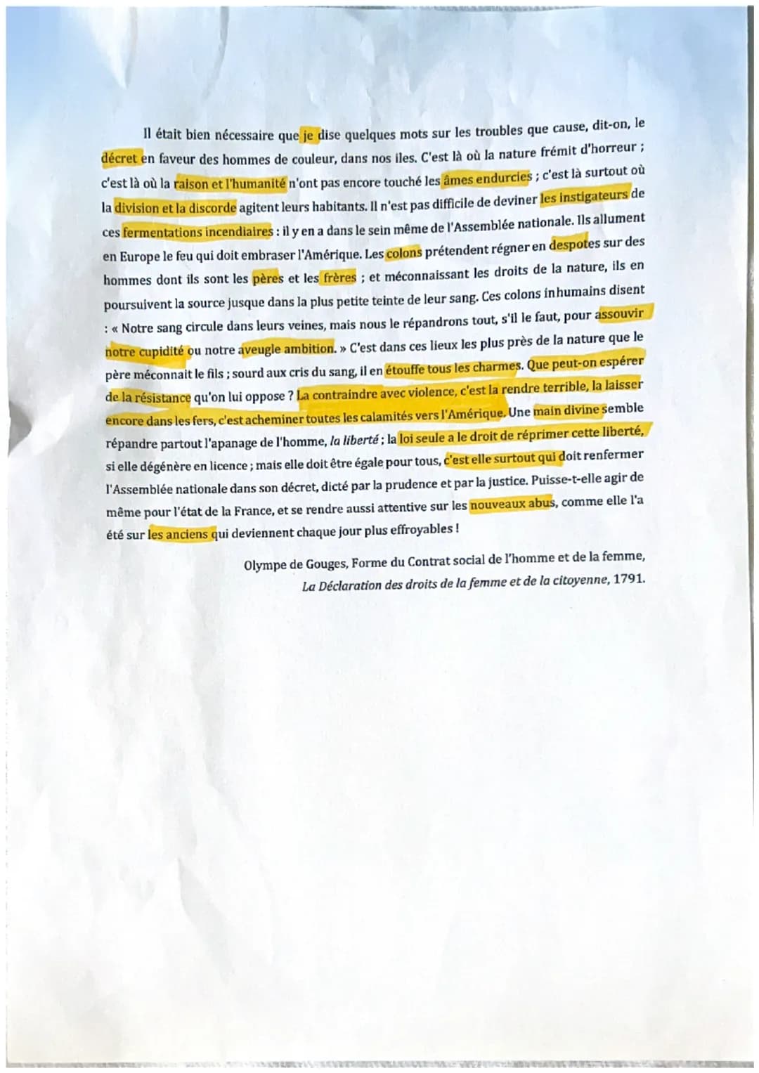 Il était bien nécessaire que je dise quelques mots sur les troubles que cause, dit-on, le
décret en faveur des hommes de couleur, dans nos i