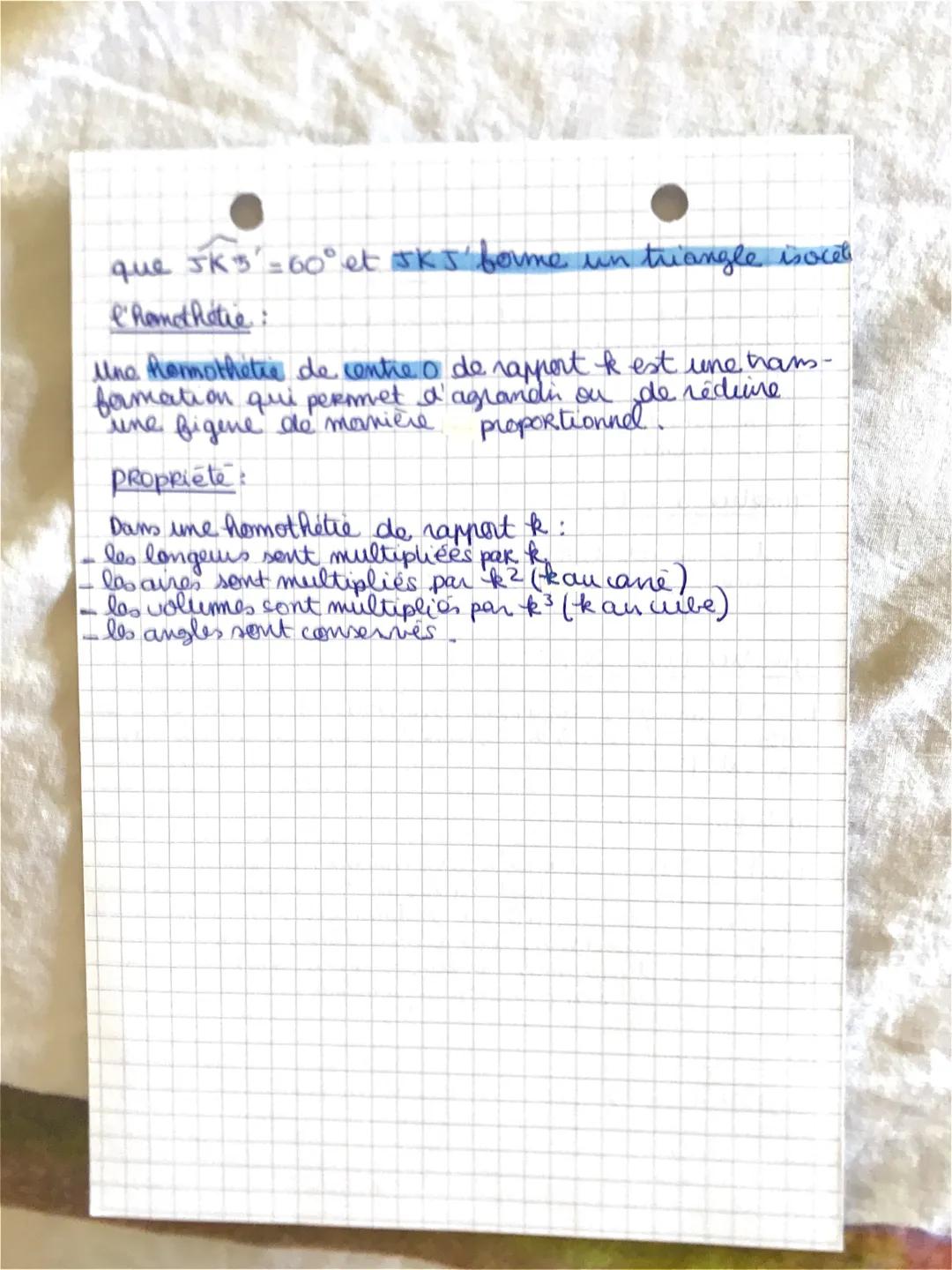 maths
зем
Les tranfamations
une isométrie est une transformation du plan qui à
une figine associe son image donnant une figure.
superposable
