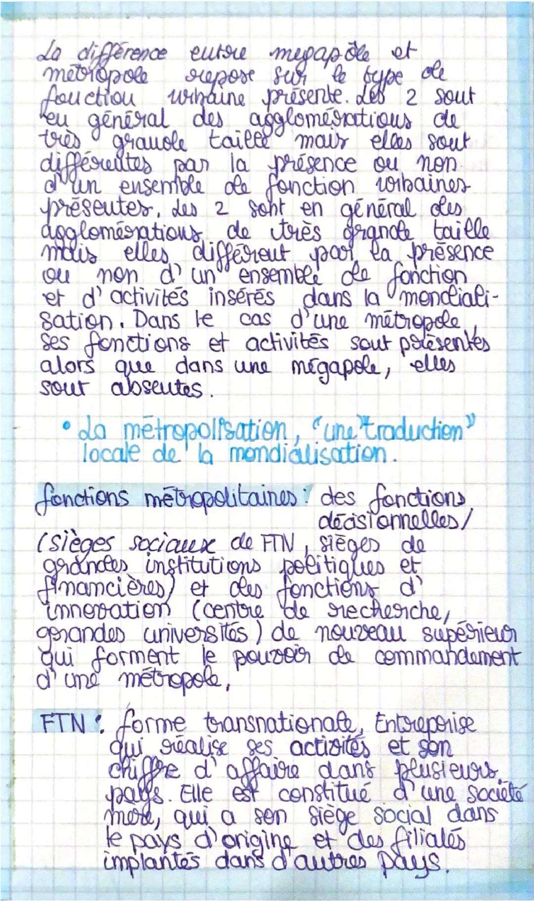 geo chap. I
La métropolisation,
un processus mondial
différencié
Introduction
56% de la population mondiale vit
eu ville.
On peut identifier