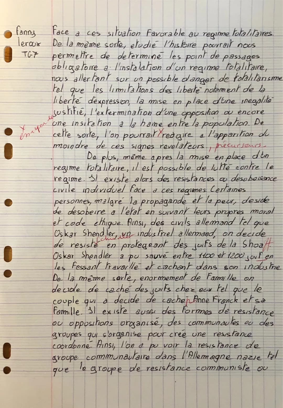 Fanny "Composition sur les
leroux
TG7
totalitaires.
tis bar havail (harms tres per
I attragrahe)
a
I awas fall & cute to not: de propagande
