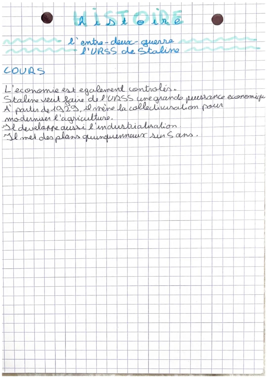 DEFINITION
h i s t
oir
l'entre-deuse- guerre
l'URSS de Staline
pour
culte depersonnalité: ensemble des pratiques utilisés
convaincre un peup
