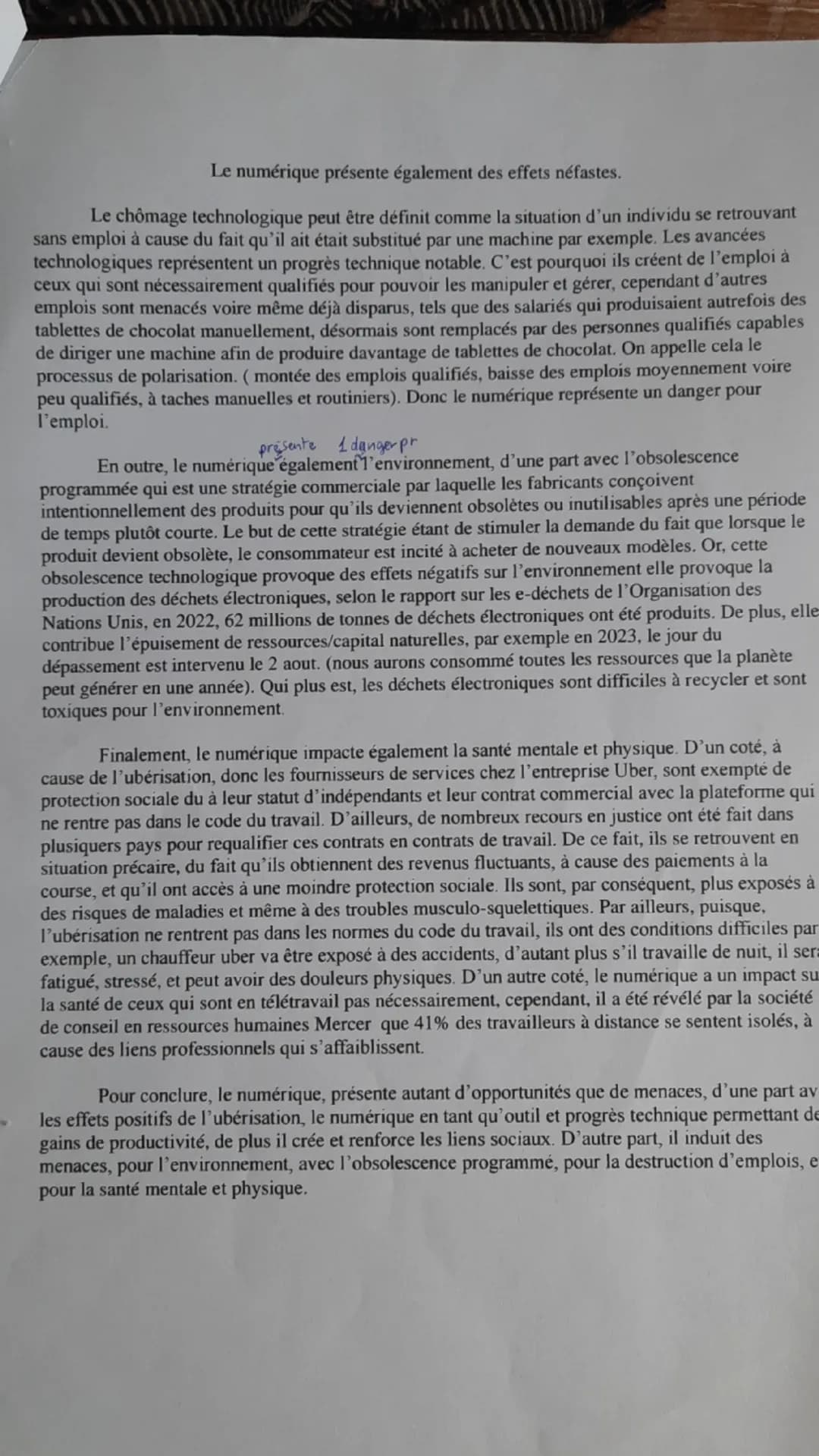 Grand oral 2-SES (chap 7)
Le numérique : une opportunité ou une menace?
A l'heure actuelle, le numérique, omniprésent, fait partie intégrant