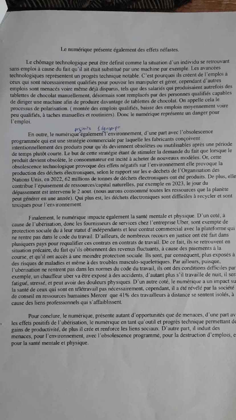 Grand oral 2-SES (chap 7)
Le numérique : une opportunité ou une menace?
A l'heure actuelle, le numérique, omniprésent, fait partie intégrant