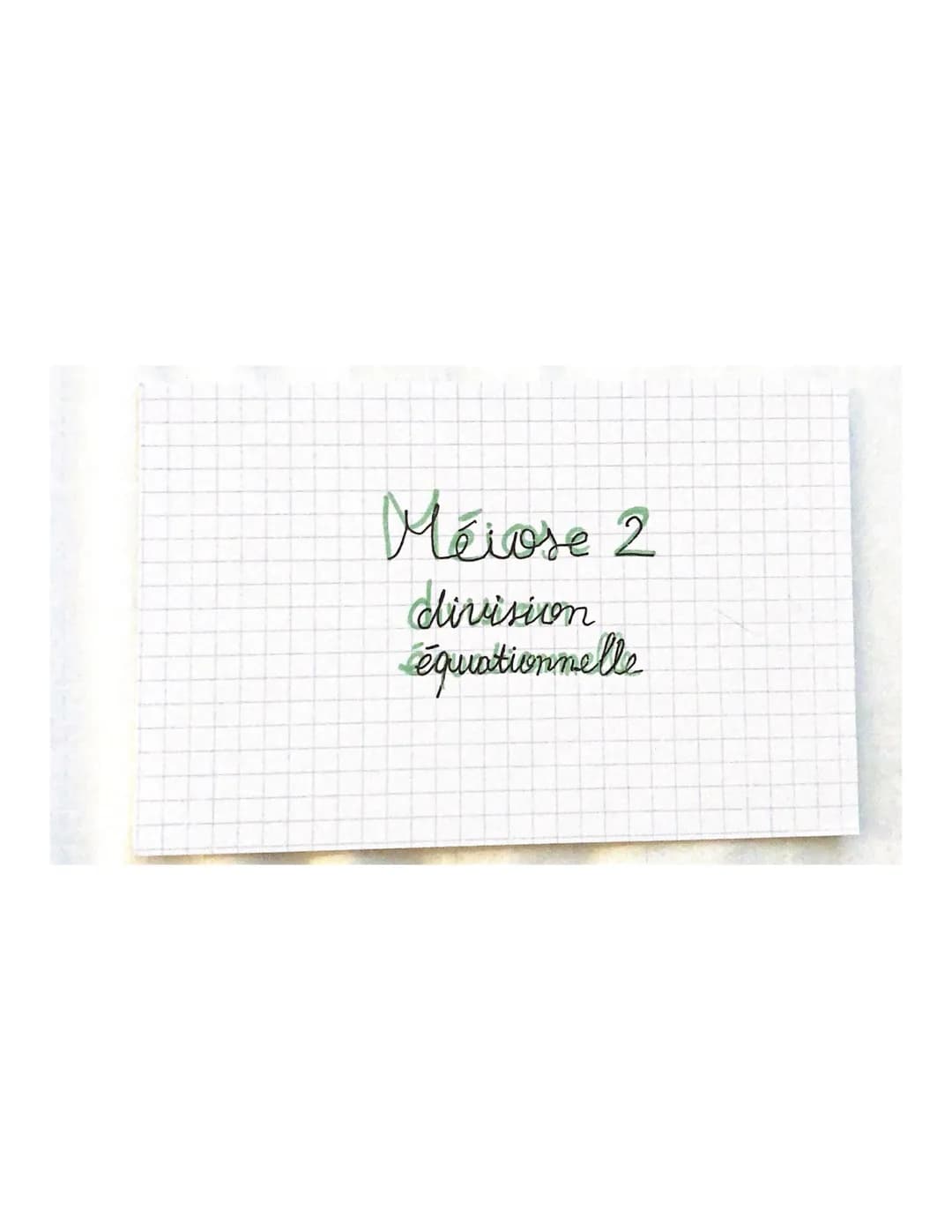 THEME 1
Chapitre 2: Divisions cellulaires et transmiss.com
du patrimoine gémétique
chromosomes, gènes, alleles
46 molécules ADN appellées ch