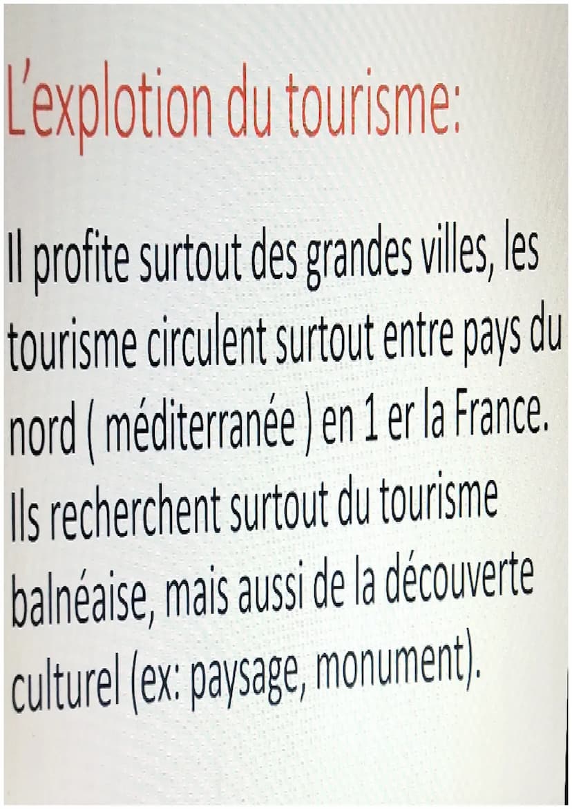Les mobilités
humaines
transnationales Des raisons multiples
1. Les moyens de communications la tv et
internet donnent une image de richesse