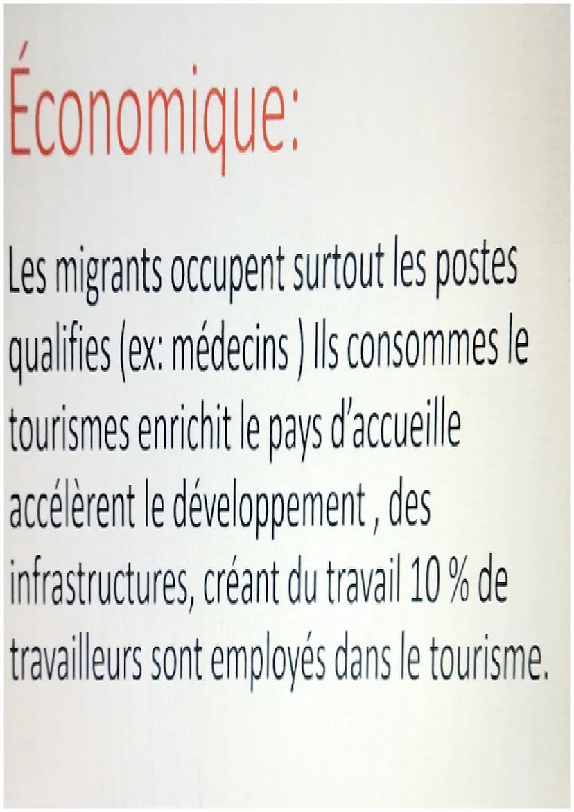 Les mobilités
humaines
transnationales Des raisons multiples
1. Les moyens de communications la tv et
internet donnent une image de richesse