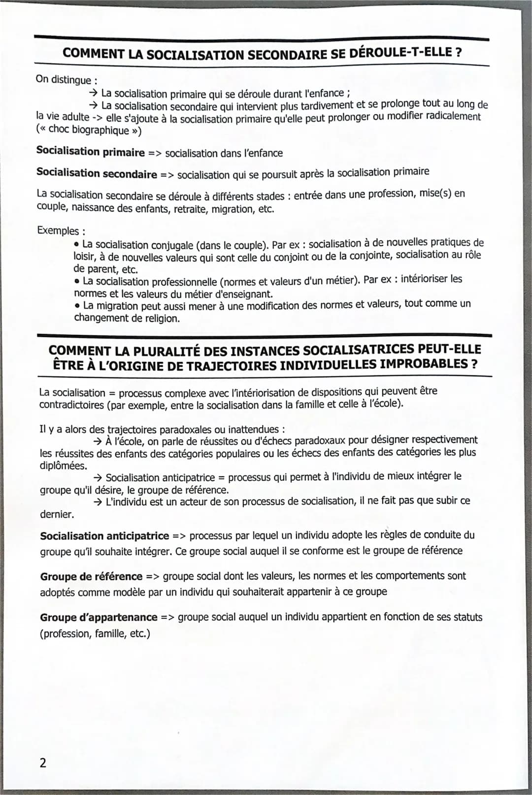 6
COMMENT LA
SOCIALISATION CONTRIBUE-T-
ELLE À EXPLIQUER LES
DIFFÉRENCES DE
COMPORTEMENT
INDIVIDUS ?
DES
-
LA SOCIALISATION, UN PROCESSUS QU