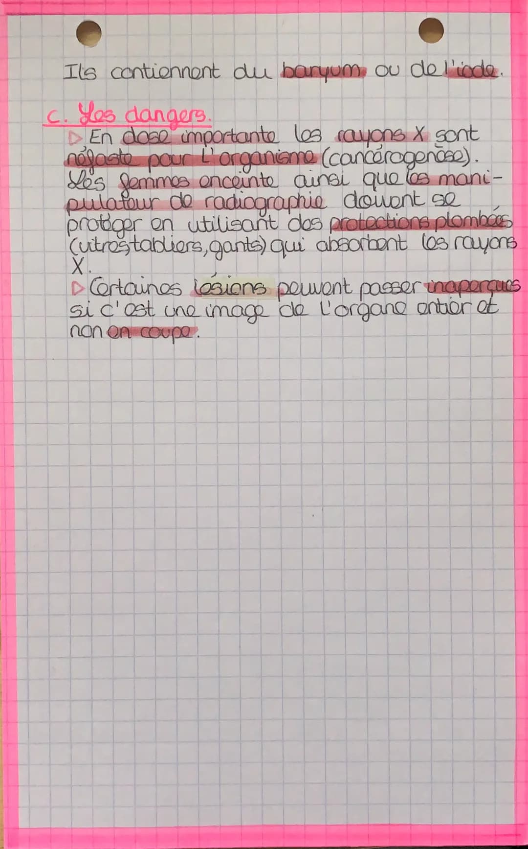 المنهملمنط•
LA RADIOGRAPHIE ET LA SCANOGRAPHIE
La radiographie et la scanographie sont doux
techniques d'imagerie médicale basée sur l'uti-
