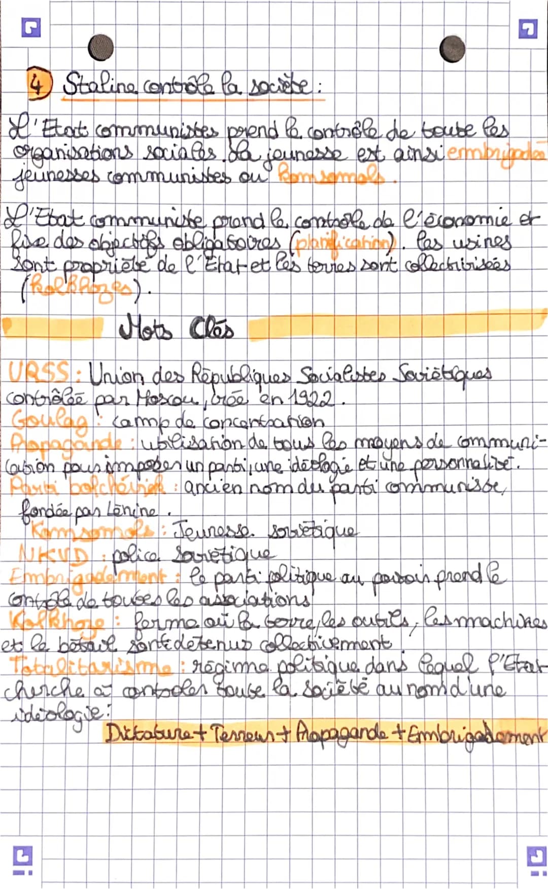 L'URSS & STALINE
idors - Clés
1917: révolution d'octobre, les bolchévicks, drrigés par
Tenine, premment le pouoois en Russie et insaurent un