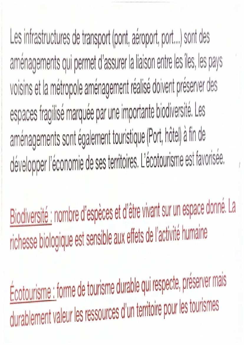Nombreux territoires soumis à des risques
naturels : volcan, cyclone, tsunami, séisme...
intérêt stratégique car ils permettent à la
France 