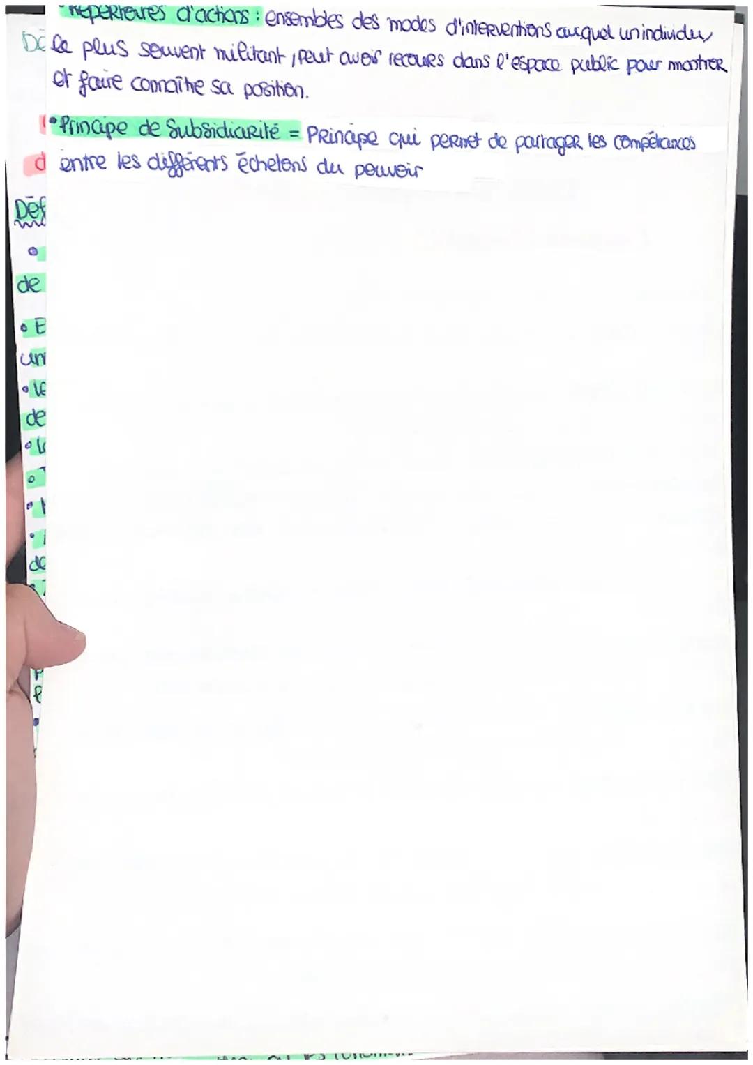DefinitiONS SES

Chapitre 2:
Quelle action publique pour
l'environnement?
(14 NOTIONS & CONNAttre?
• Environnement = Ensemble des éléments b