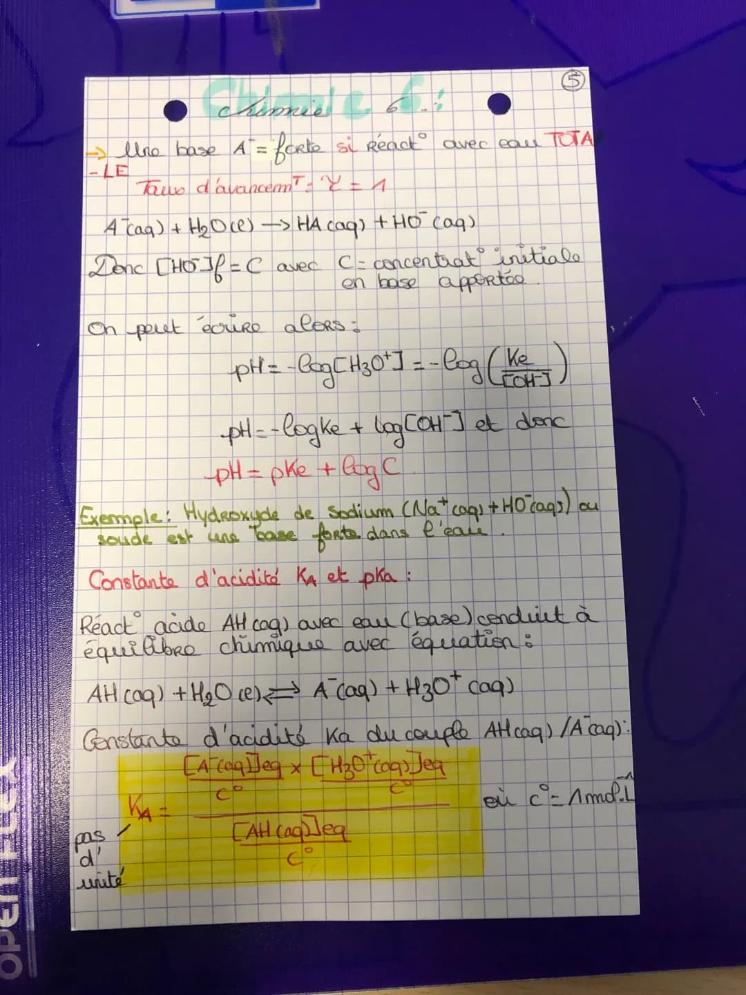Oxford
Acides
et bases faibles:
- Un acide HA = faible si React ave
"Taux d'avancem² <1
TOTALE
HA caq) + H₂Oce) <= A (aq) + 1₂0 + (aq)
Donc 