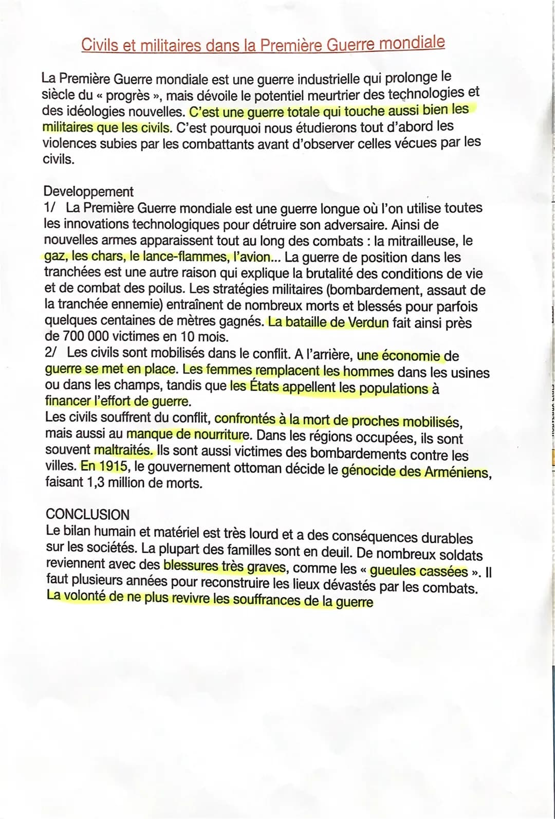 Civils et militaires dans la Première Guerre mondiale
La Première Guerre mondiale est une guerre industrielle qui prolonge le
siècle du « pr