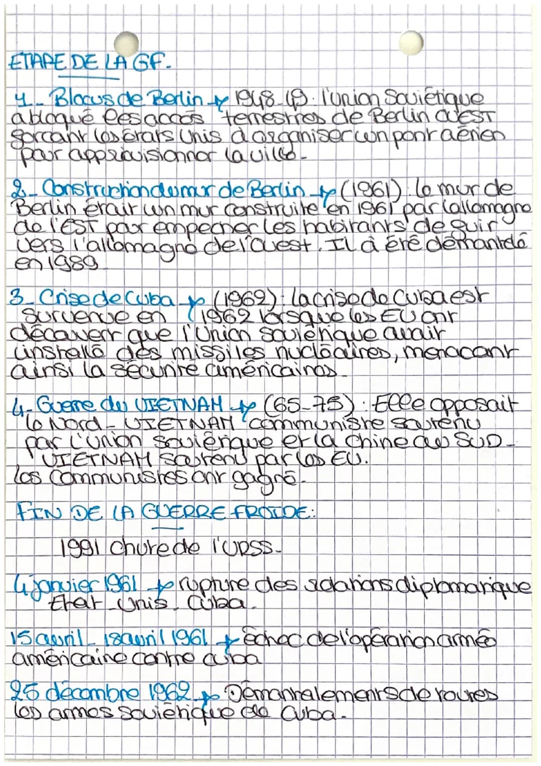 1
+
HISTOIRE
Guerre froide~
DATES.
* 1955
* 1949
T
DEFINITIONS.
* Bipolaire - Un monde arganisé autour de 2 puissances
* Multipolaire
(aprés