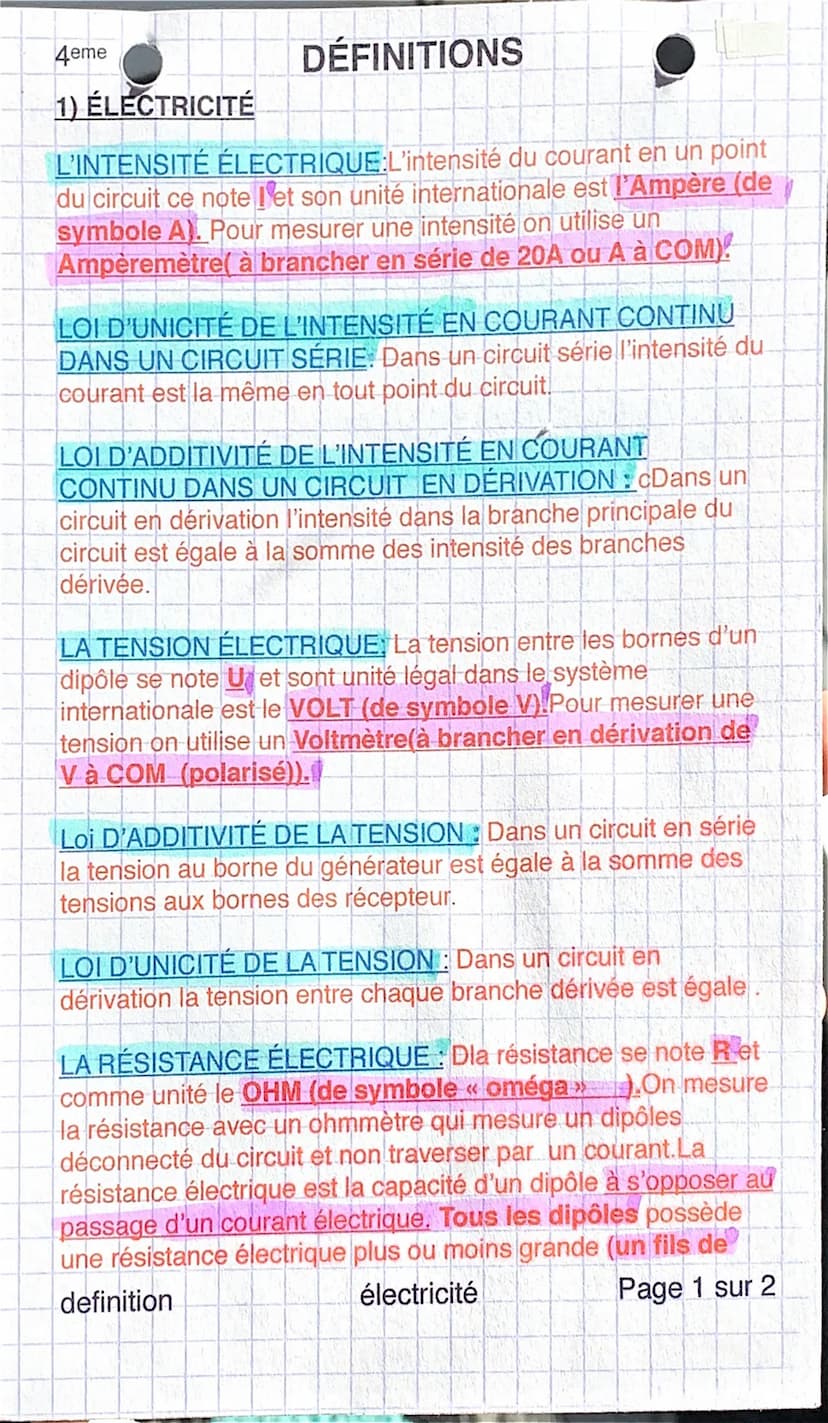 DÉFINITIONS
1)ÉLECTRICITÉ
UNE BORNE: est une partie d'un composant électrique qui lui
permet de fonctionner en laissant entrer ou sortir le 