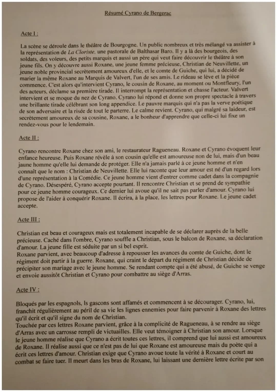 Acte 1:
La scène se déroule dans le théâtre de Bourgogne. Un public nombreux et très mélangé va assister à
la représentation de La Cloriste,