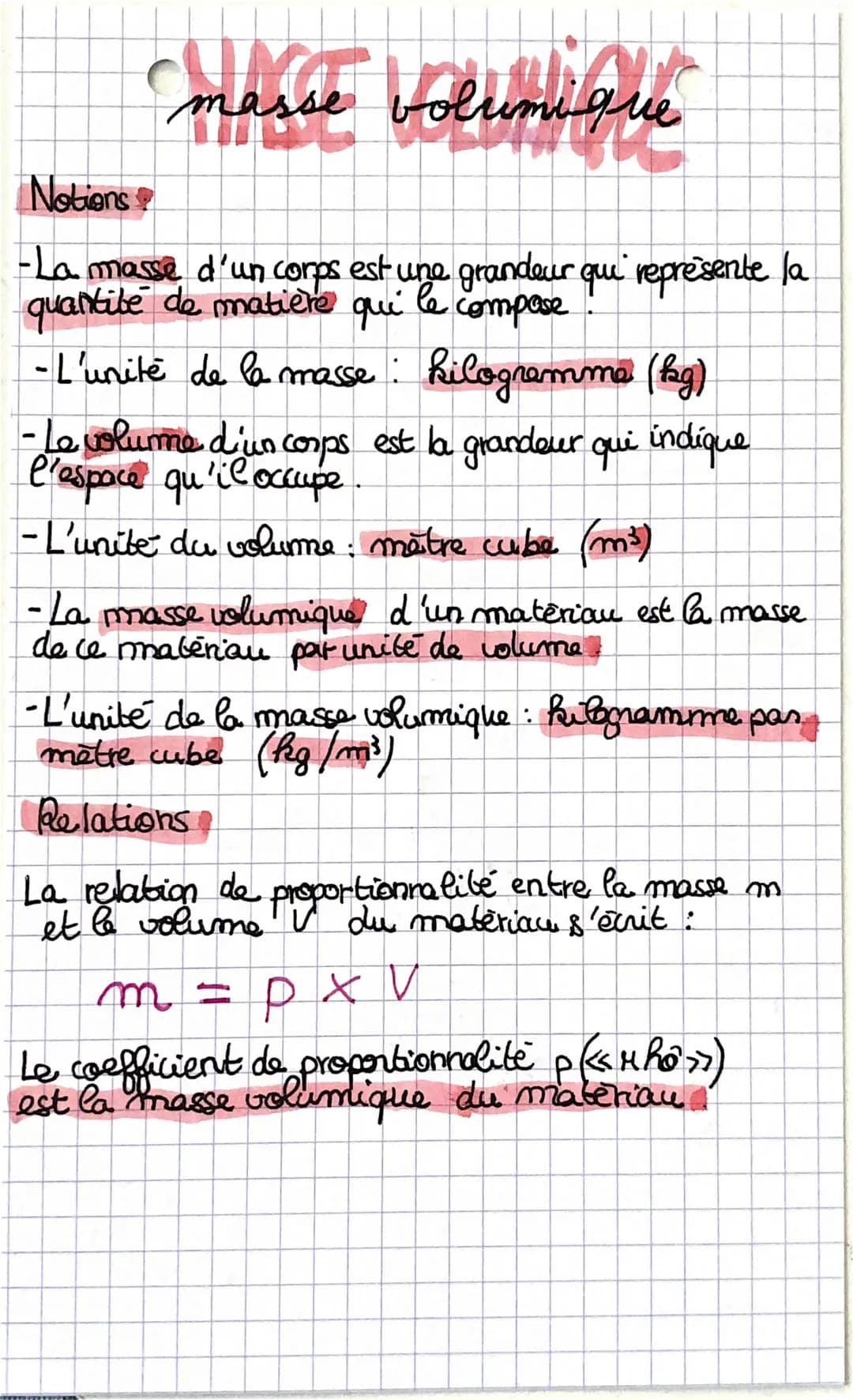 masse volumique
Notions
-La masse d'un corps est une grandeur qui représente la
quantité de matière qui le compose!
- L'unité de la masse: k