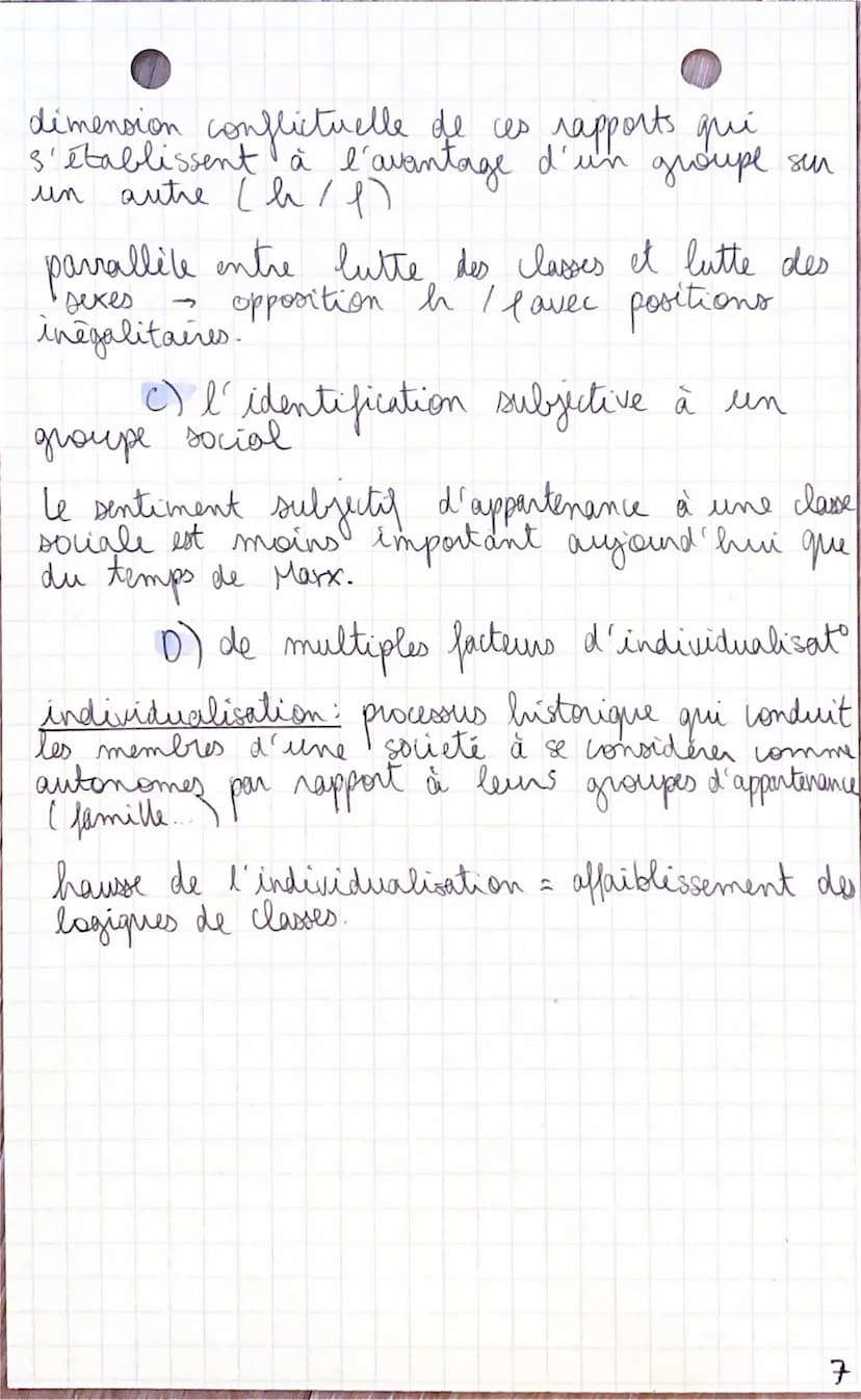 SES
COMMENT EST STRUCTURÉE LA SOCIETE FRANÇAISE
ACTUELLE 1
dossier 1- quels sont les facteurs qui structurent
et hierarchisent l'espace soci