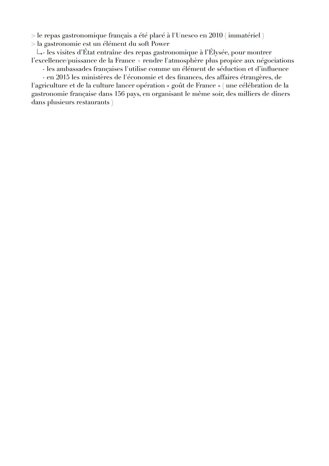 HGGSP
LE PATRIMOINE
INTRO
1➤ Notion de patrimoine
> le patrimoine présente des formes très diverses. On pourrait le définir comme
l'ensemble