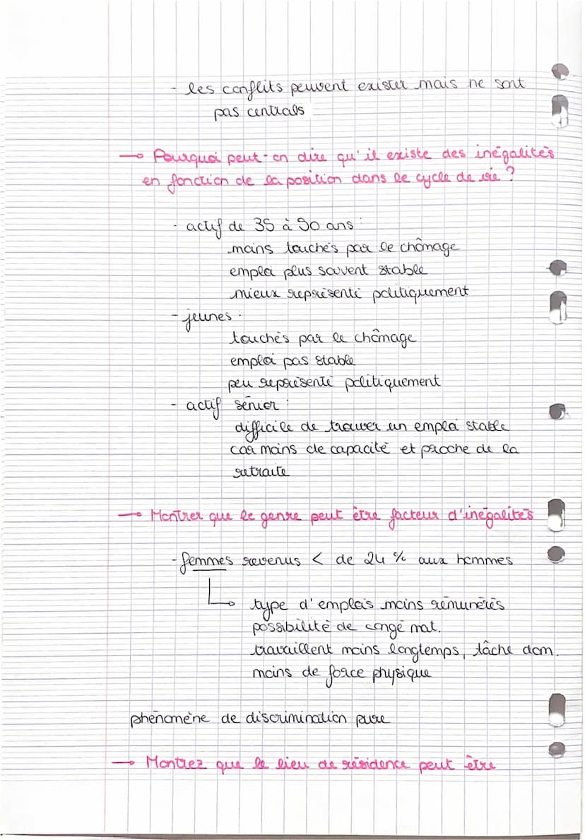 CHAP 3
EC1
C C
1
1
Présenter deux evclutions de la structure Socio-
-professionnelle française depuis la seconde moitié du
XXè siècle
1
* Sa